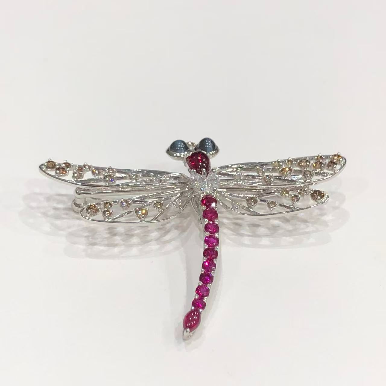 ミキモト MKIMOTO ブローチ K18WG アレキサンドライトキャッツアイ 0.81ct ダイヤモンド 1.25ct ルビー 1.66ct レディース【中古】 270,450円