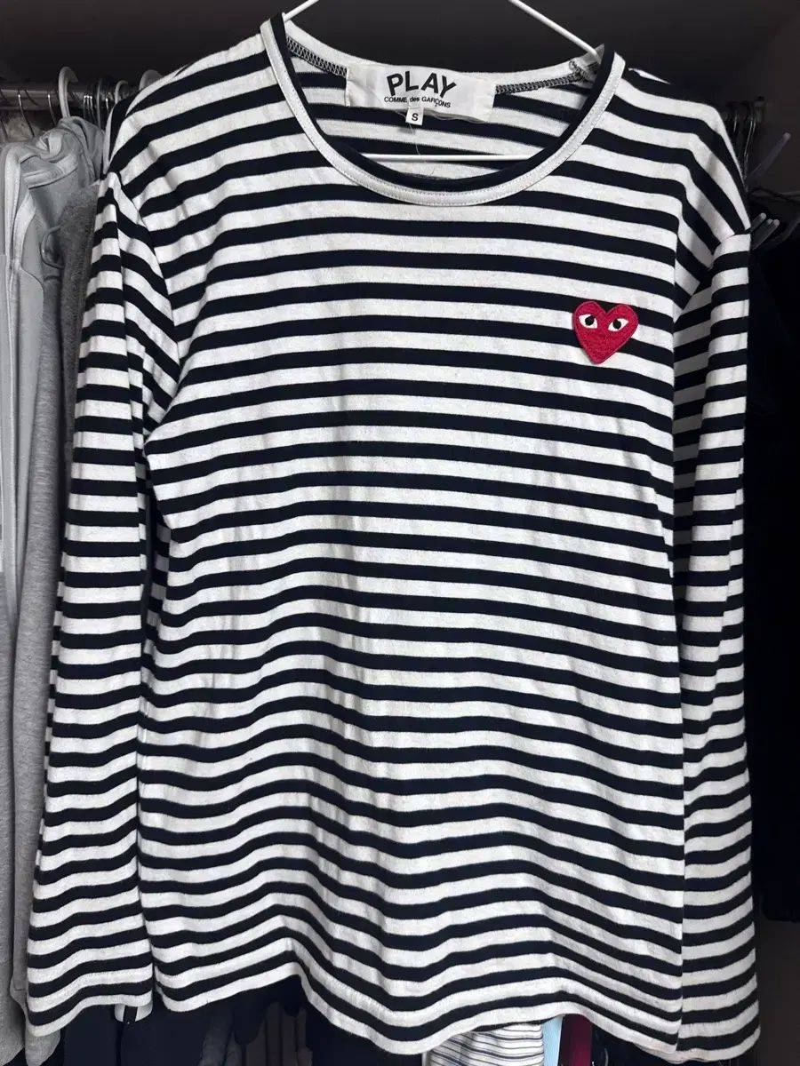 COMME des GARCONS（コム・デ・ギャルソン） PLAY ストライプ 長袖 Tシャツ ボーダーT 7,029円