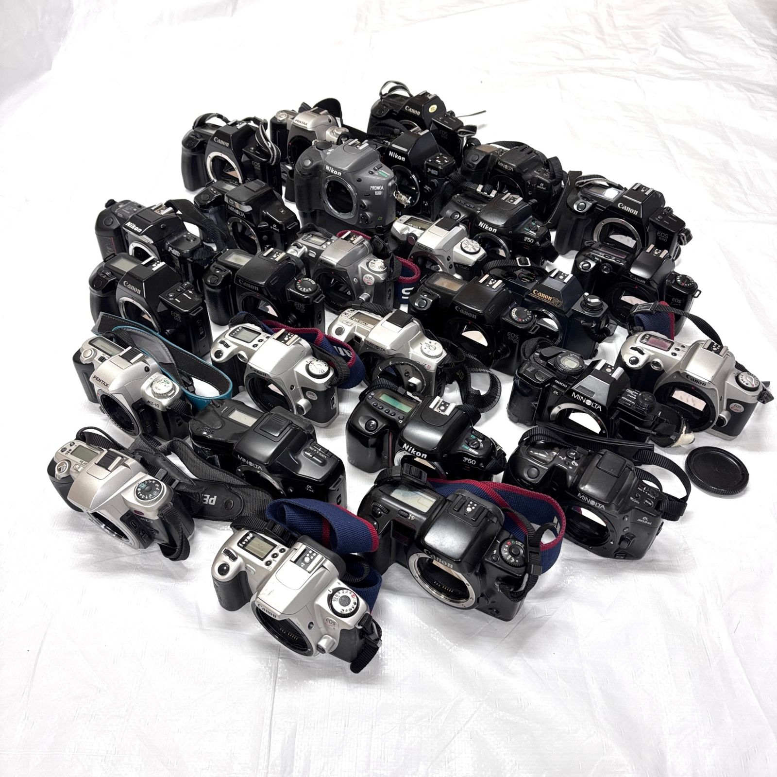【まとめ】ニコン Nikon Canon 他 一眼レフカメラなど 28台セット #U553