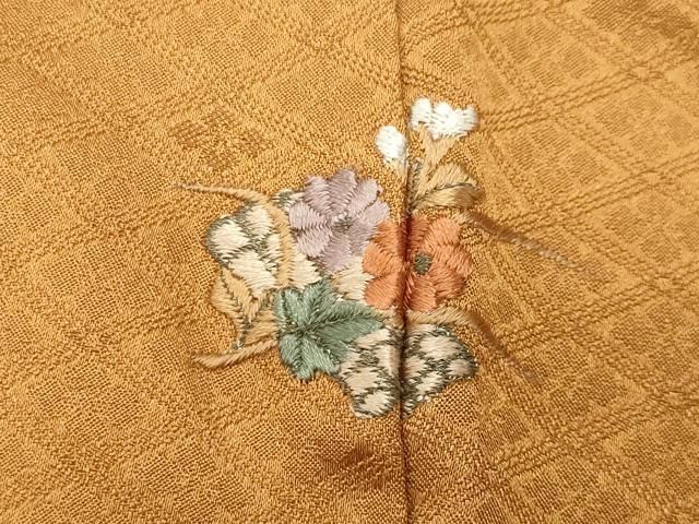 平和屋着物○上質な色無地 刺繍 ワンポイント 扇面花文 花菱地紋 金糸