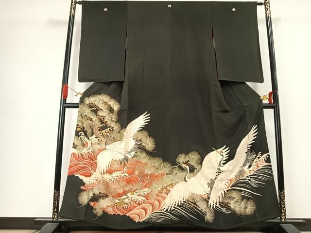 平和屋着物●アンティーク　大正ロマン　黒留袖　駒刺繍　鶴　枝松文　金銀彩　正絹　逸品　AABJ4688fy