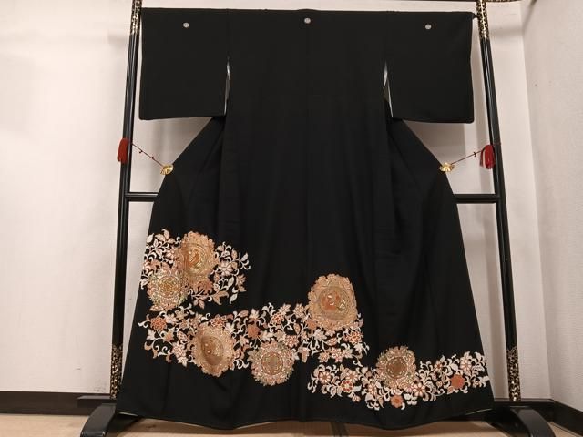 平和屋着物●豪華黒留袖　駒刺繍　鳳凰花唐草文　金彩　正絹　逸品　AABJ9357ph