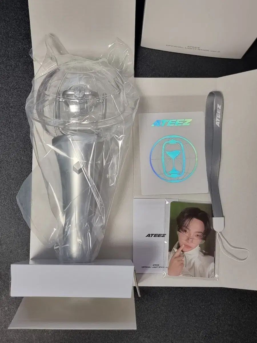 ATEEZ LIGHT STICK VER 3 エイティーズ 2026 NEW ペンライト ライティニ3