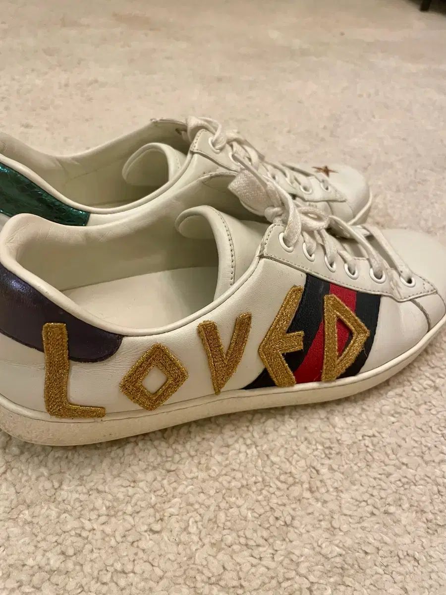 グッチ LOVED スニーカー 18,525円