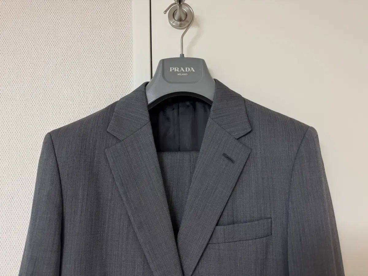 プラダ スーツ (50R) 95,386円