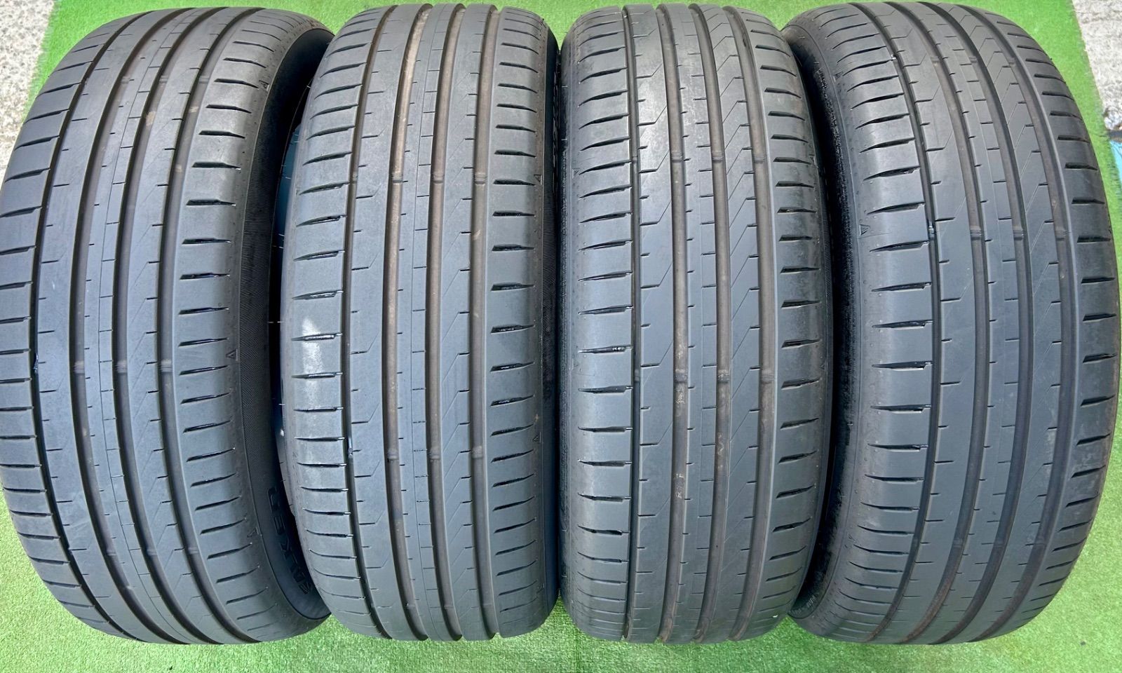 FALKEN（ファルケン） ・商品名：AZENIS FK520 ・タイヤサイズ：225/55 R18 102W ・製造年式：2025年31週目