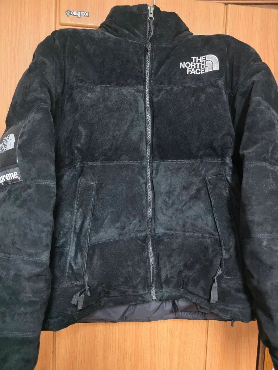 S シュプリーム THE NORTH FACE ザノースフェイス スウェード Nuptse(ヌプシ) 135,466円