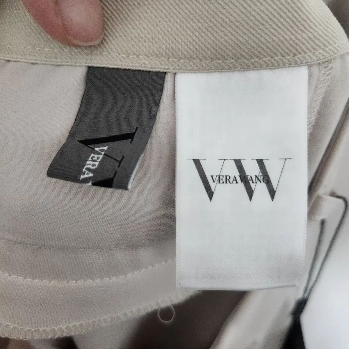 メルカリ市限定価格】White by Vera Wang US8 新商品 VERA WANG 