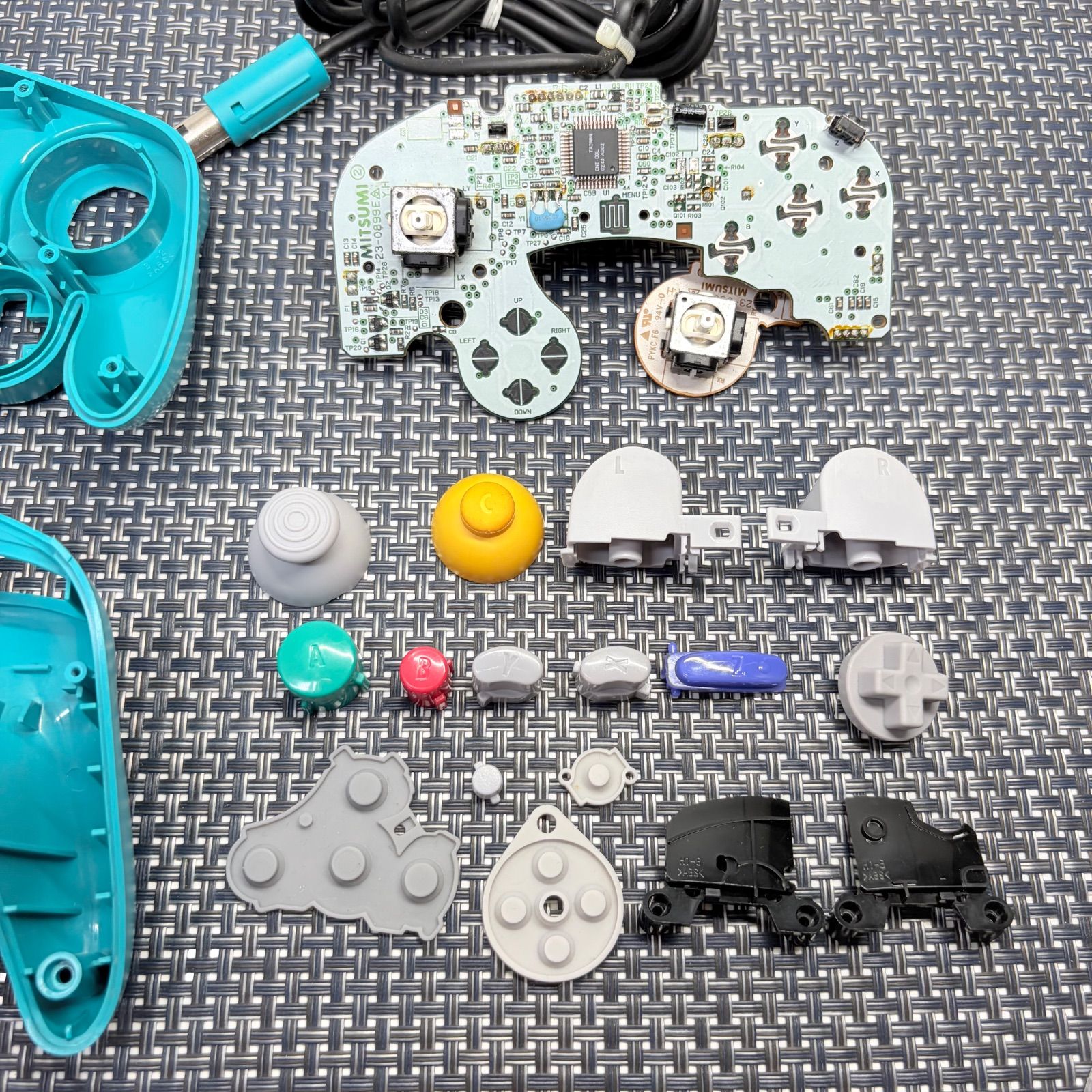 フルメンテナンス】GC ゲームキューブコントローラー エメラルド