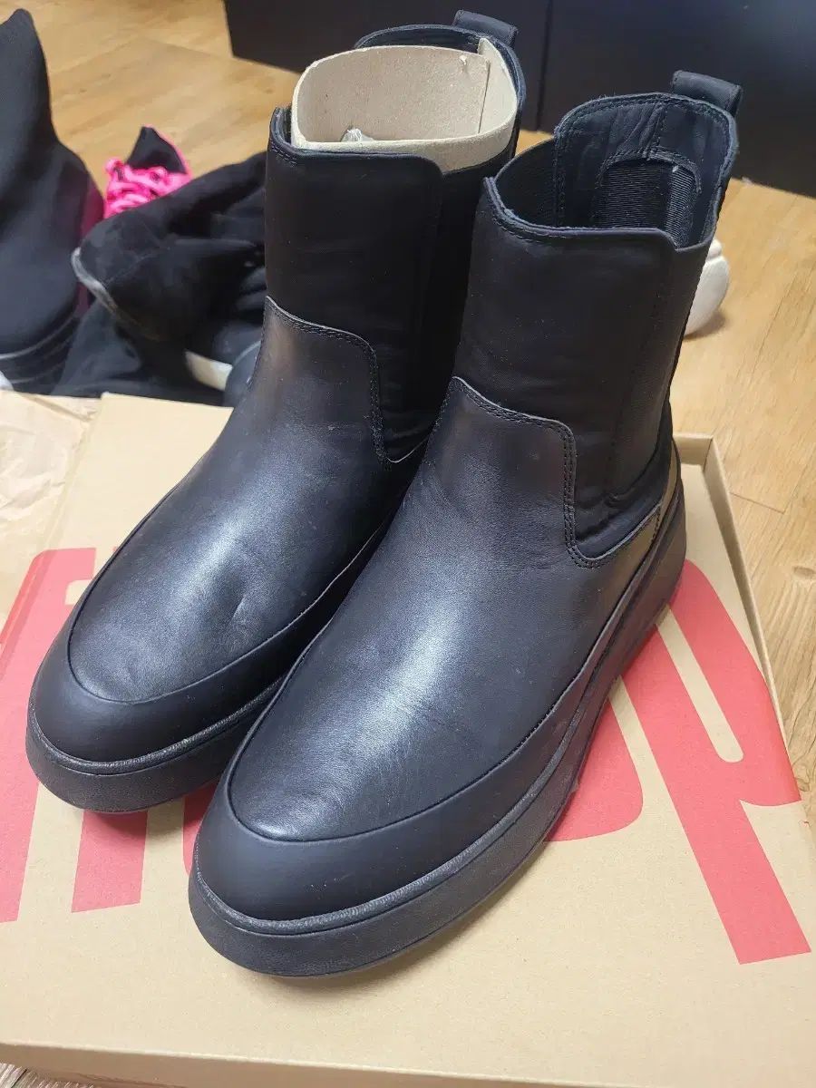 FITFLOP フィットフロップ チェルシーブーツ ブラック US -9
