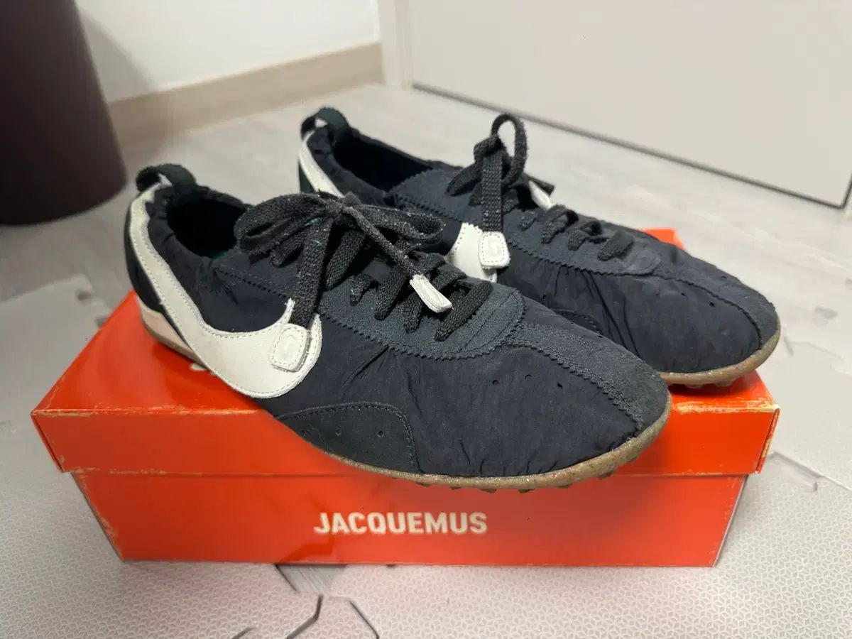 ニイキ JACQUEMUS ムーン シュー サイズ295 出品