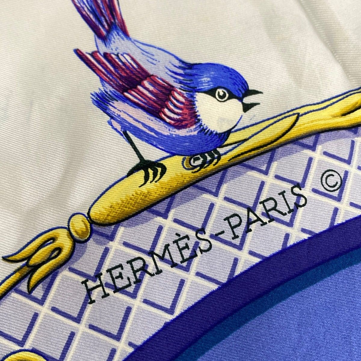 HERMES(エルメス) スカーフ カレ90 ブルー×イエロー×マルチ LA CLE des