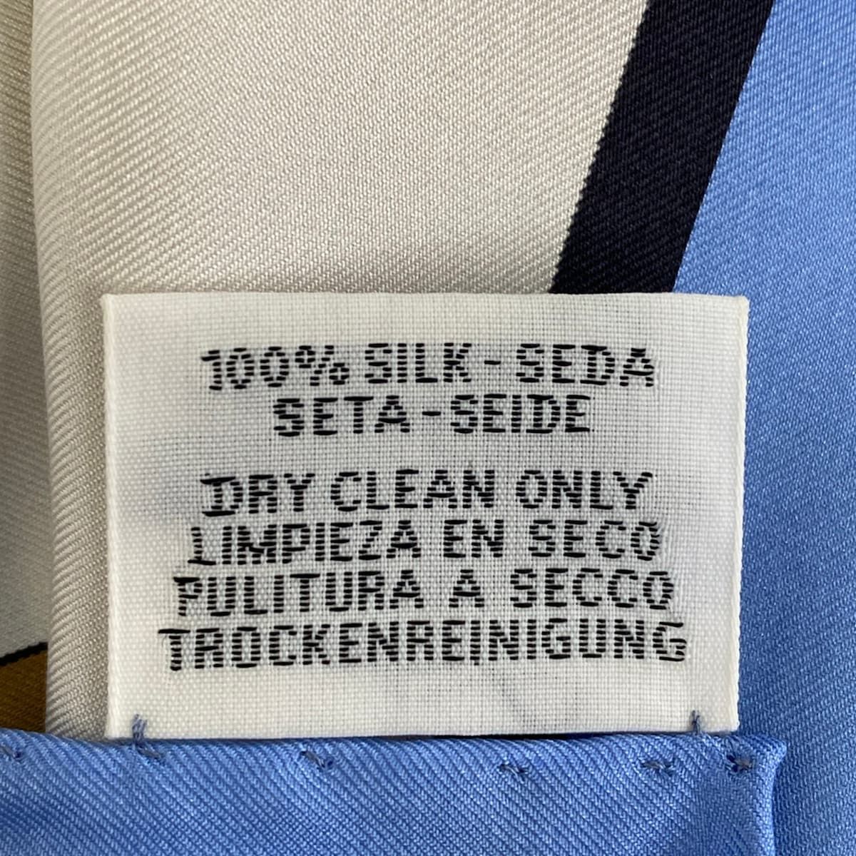 HERMES(エルメス) スカーフ美品 カレ140 ブルー×グレーベージュ×白 ROBE DU SOIR