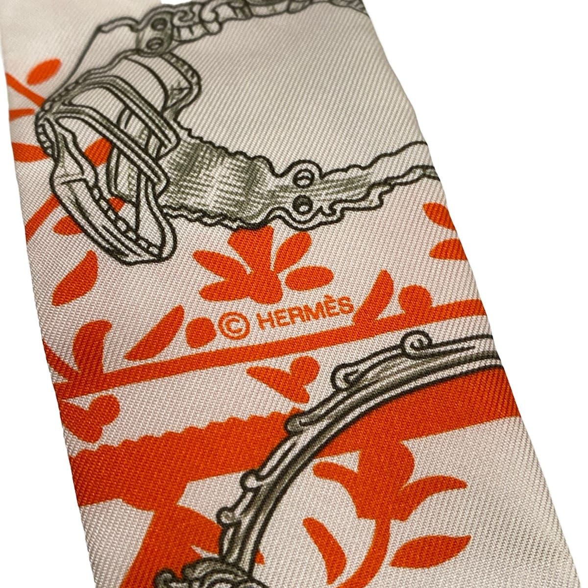 HERMES(エルメス) スカーフ美品 ツイリー ライトグレー×オレンジ