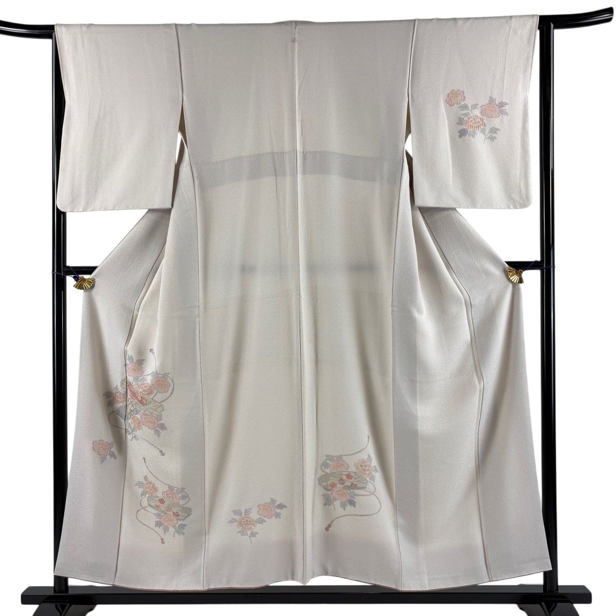 訪問着 美品 名品 独楽 幾何学 刺繍 金糸 灰色 袷 158.5cm 63.5cm S 正絹 【中古】 ☆☆☆☆ 袷 訪問着 M 裄丈65.5cm 袋帯セット 箔