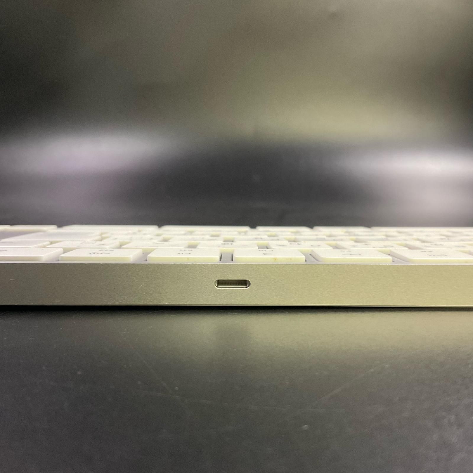 全額返金保証】【最速発送】Apple Magic Keyboard MQ052J/A 美品 動作