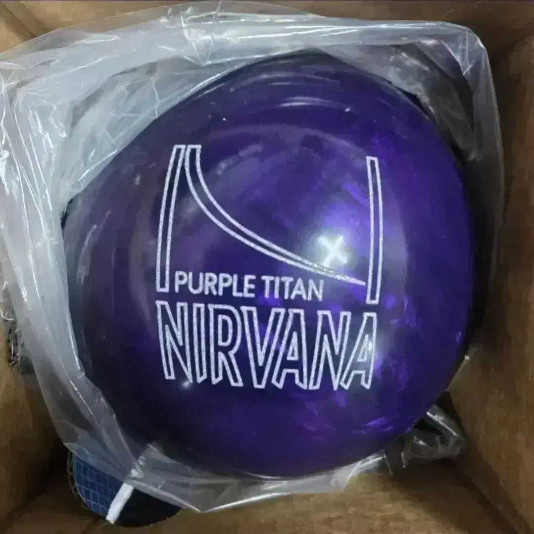 配送無料(※メルカリshop取引では対象外) 15 4 パウンド 公式球 BRUNSWICK（ブランズウィック） NIRVANA (ニルヴァーナ) パープル タイタン 新品 ボーリング 28,735円