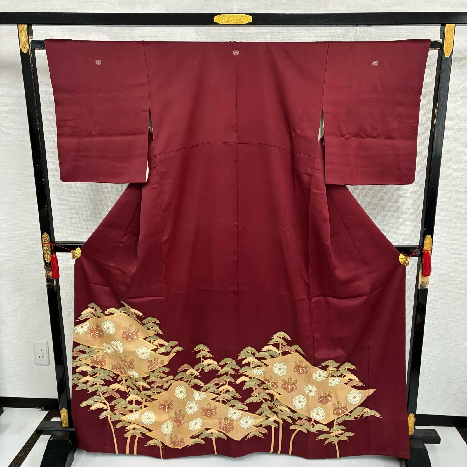 色留袖 正絹 三つ紋 松 上品な加工 比翼 袷 着物 MK-5489