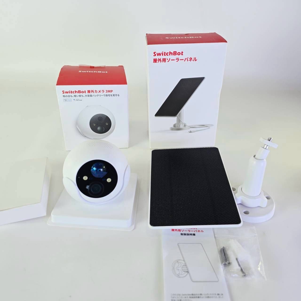 SwitchBot 屋外カメラ 3MP W4102000 屋外用ソーラーパネル セット 大容量バッテリー内蔵 防犯カメラ 太陽光
