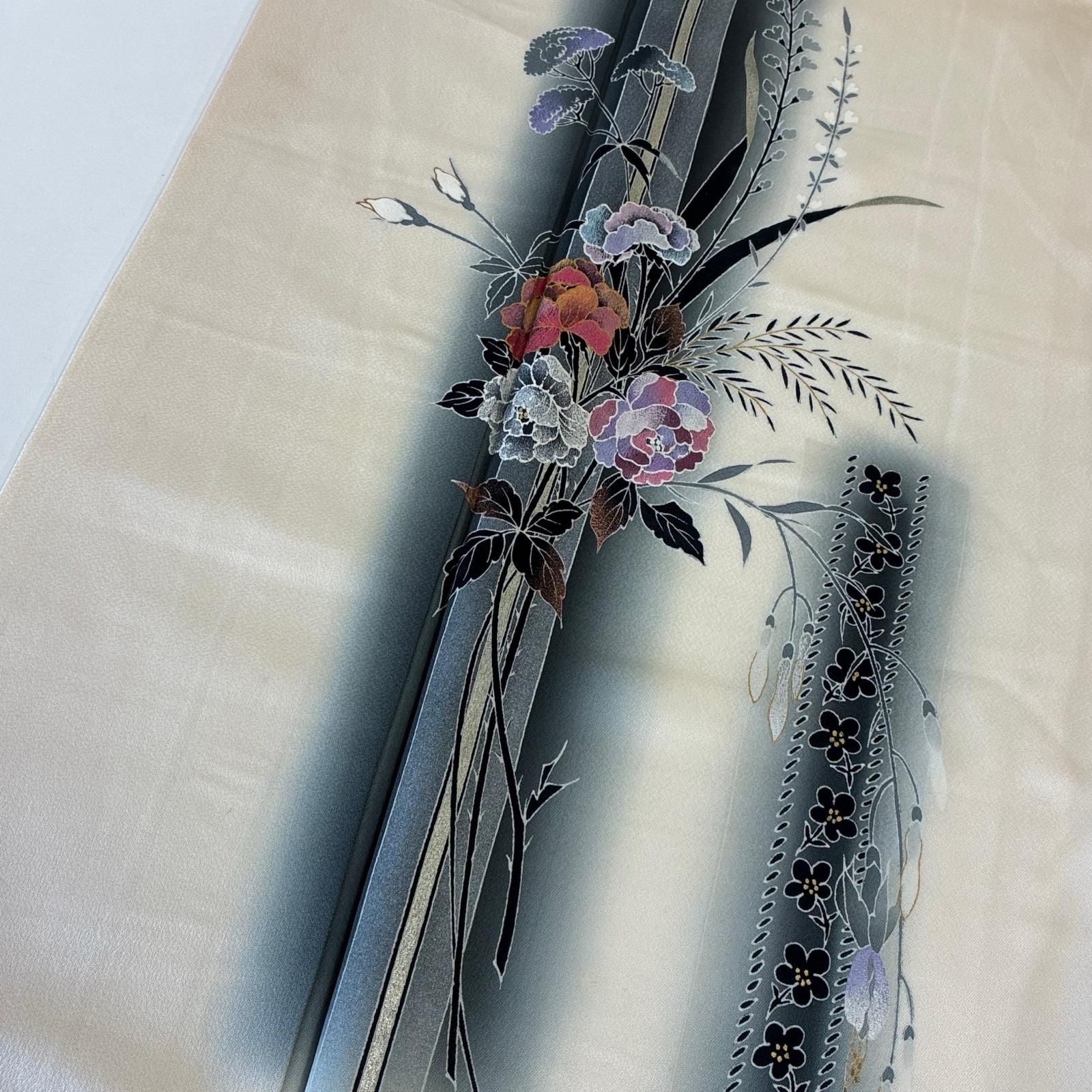 付下げ やまとお誂え 上品な花柄の染め 紋無し 正絹 着物 MK-6229