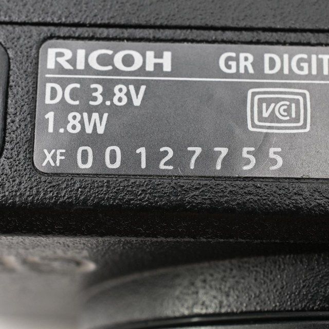 美品＞ RICOH GR DIGITAL IV｜高級コンパクトデジタルカメラ