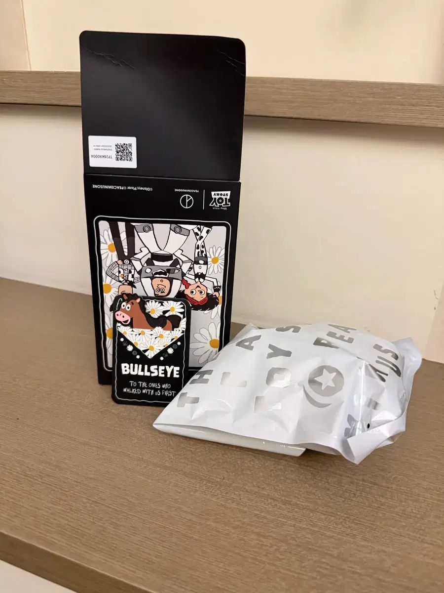 PEACEMINUSONE x トイ・ストーリー ザ・ファーストファン プラッシュ キーホルダー シークレット ブルズアイ