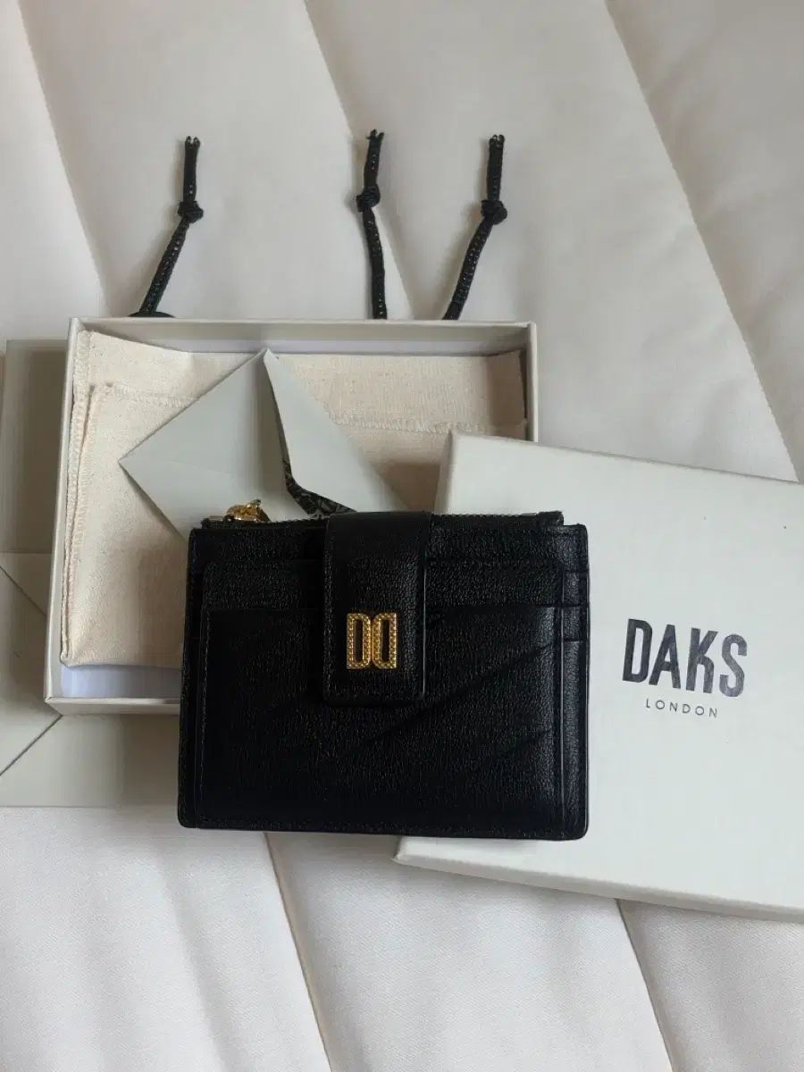 DAKS カードウォレット 6,024円