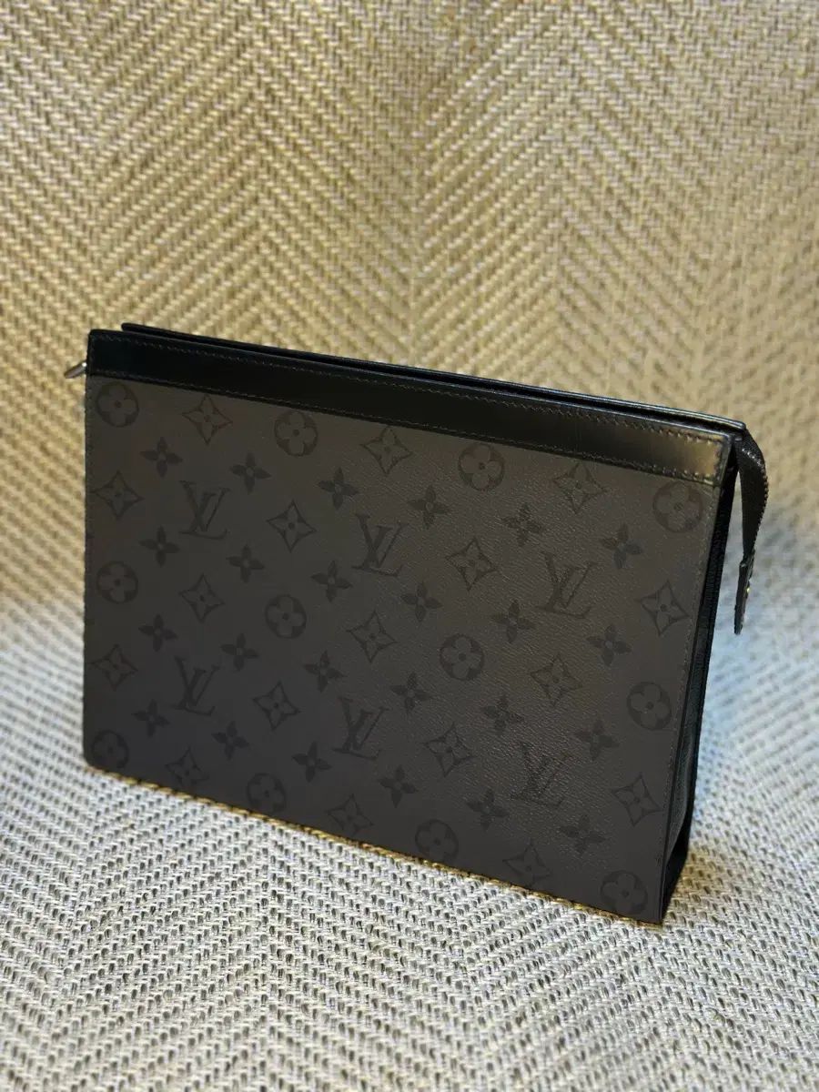 (ほぼ新品) ルイヴィトン リバース ボヤージュ クラッチバッグ MM
