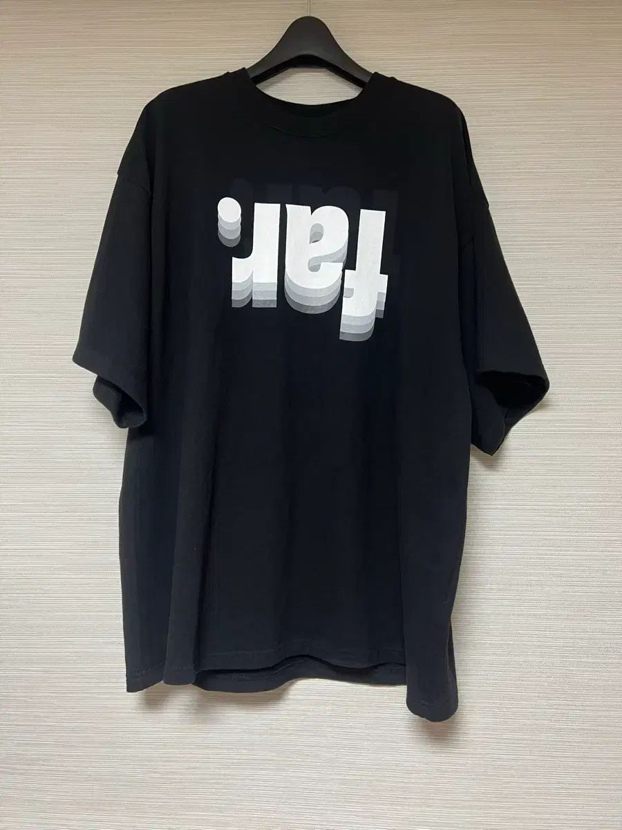 1 FAR FROM WHAT(ファーフロムワット) REVERSE(リバース) ロゴ 半袖 Tシャツ