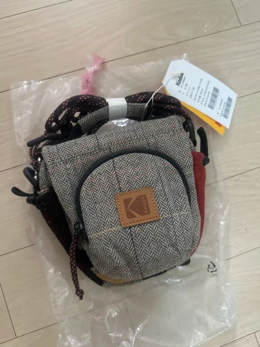 コダック ヘリンボーン パータン ショルダー ミニ クロスバック