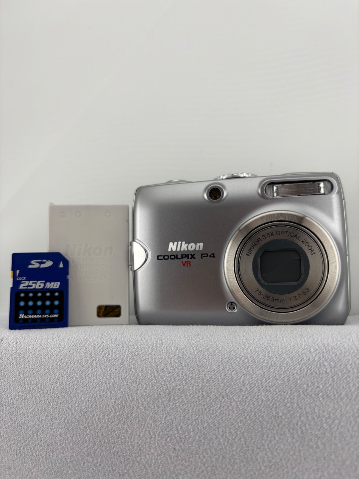 希少名機】Nikon クールピクス P4 手ブレ補正搭載コンデジ 動作確認済