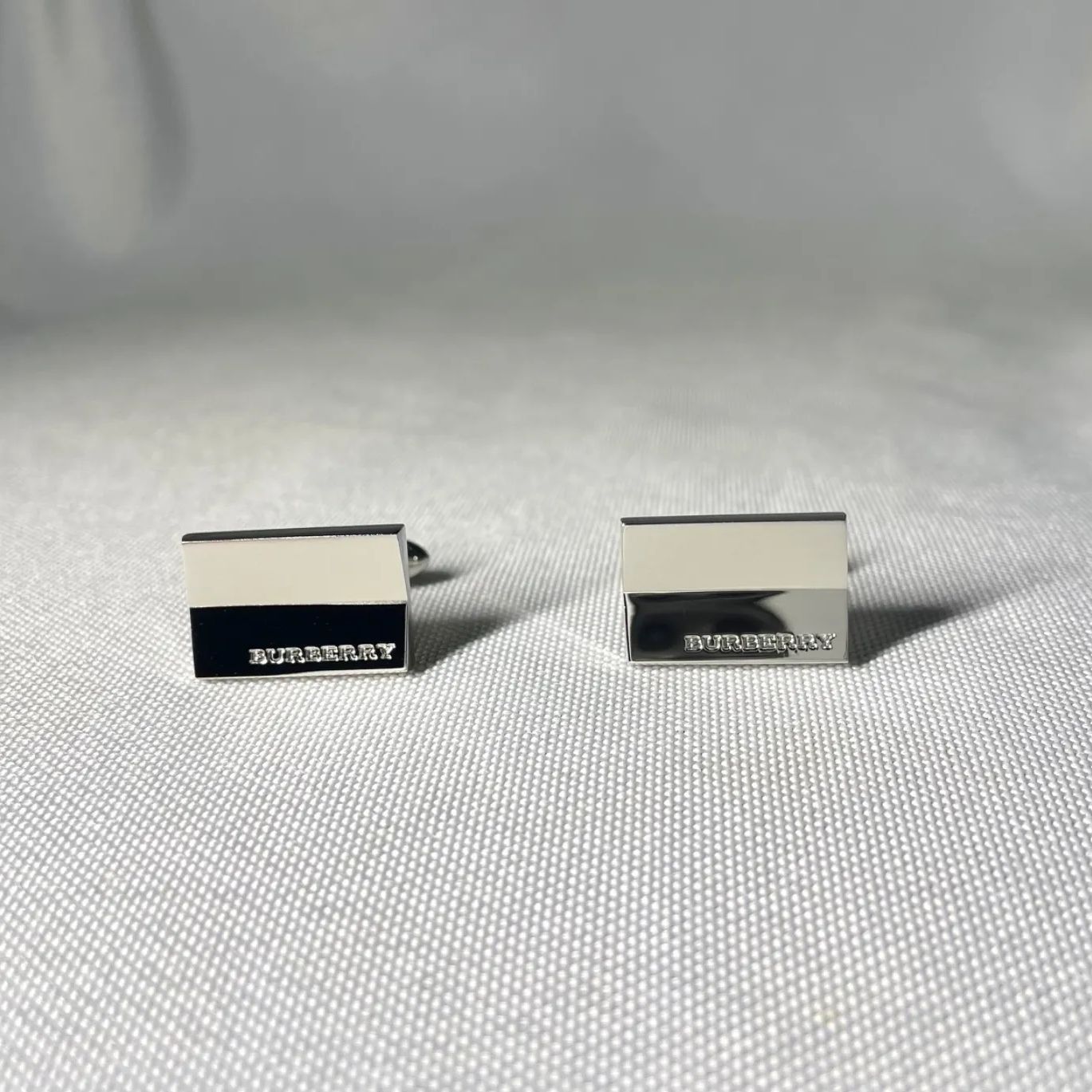 Burberry メンズカフス カフスボタン ブランド 美品 BURBERRY