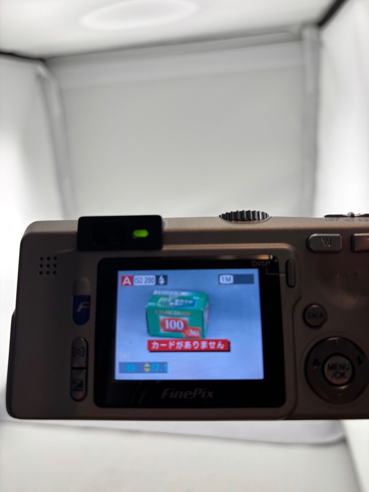 2101【動作確認済み】 FUJIFILM FinePix F700 シルバー 富士フィルム