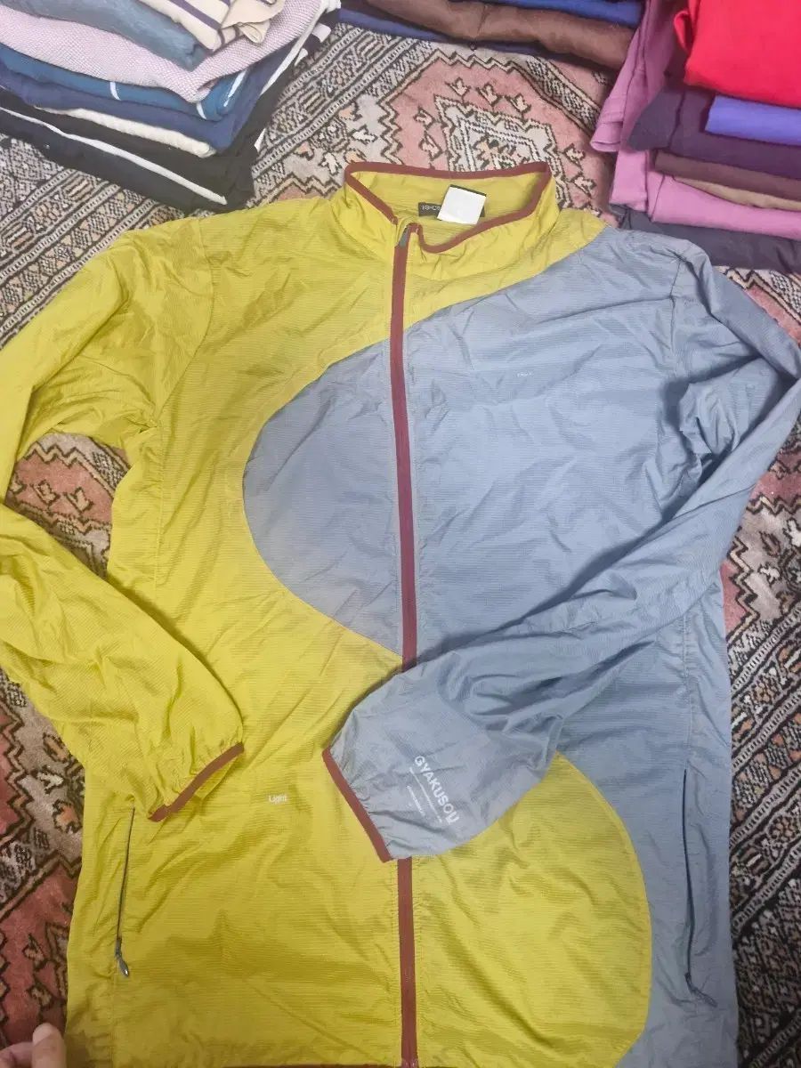 NIKE ギャクソウ ウィンドランナー イェロー/グレー