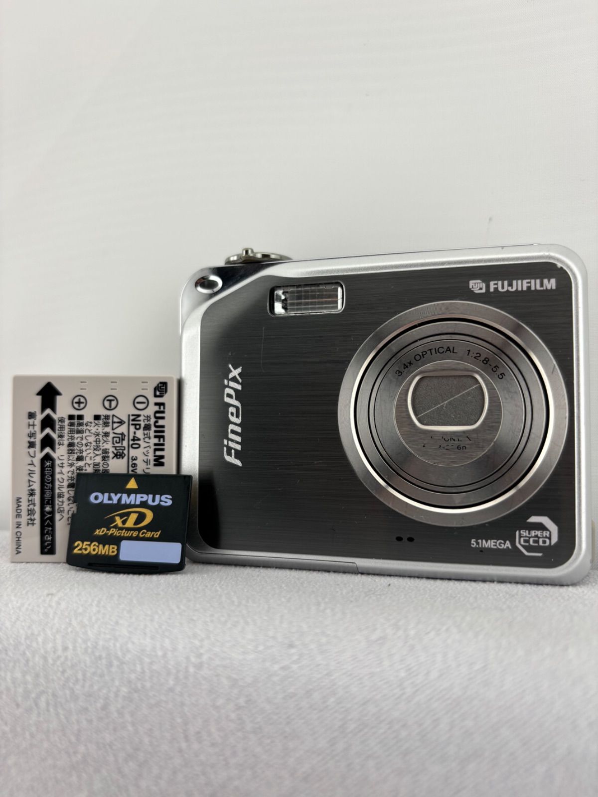 1706【動作確認済み】 FUJIFILM FinePix V10 シルバー 富士フィルム