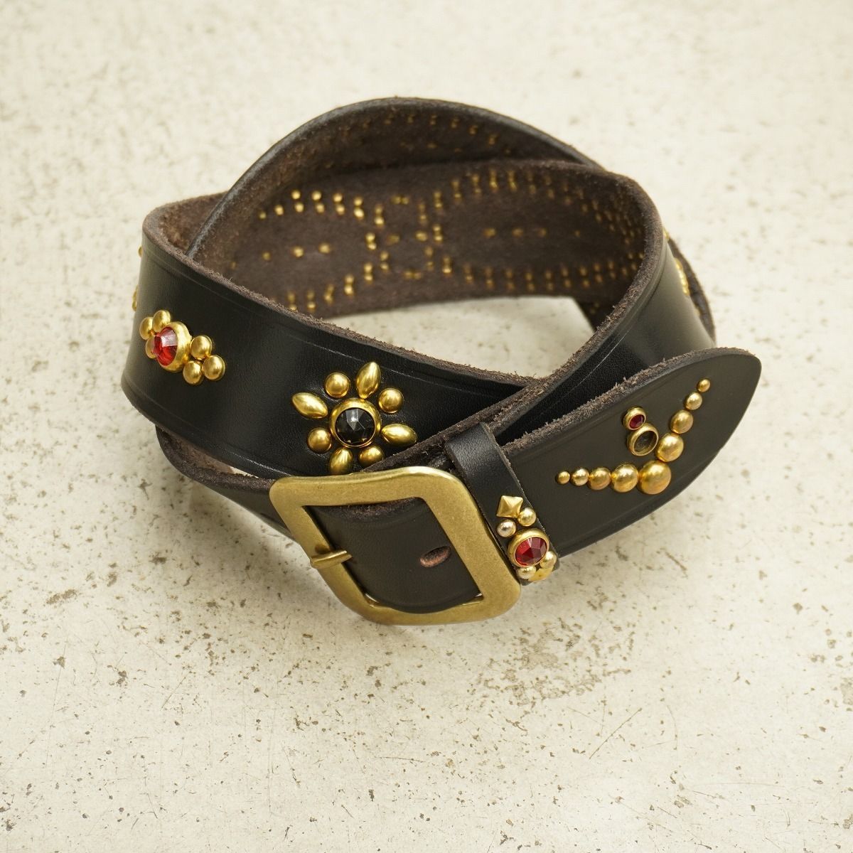 CUSHMANクッシュマン 40mm Single Pin Studs Belt スタッズ 茶芯レザー ベルト 4881Q♪ 定番 美品 CUSHMANクッシュマン 40mm Single Pin Studs Belt シングル