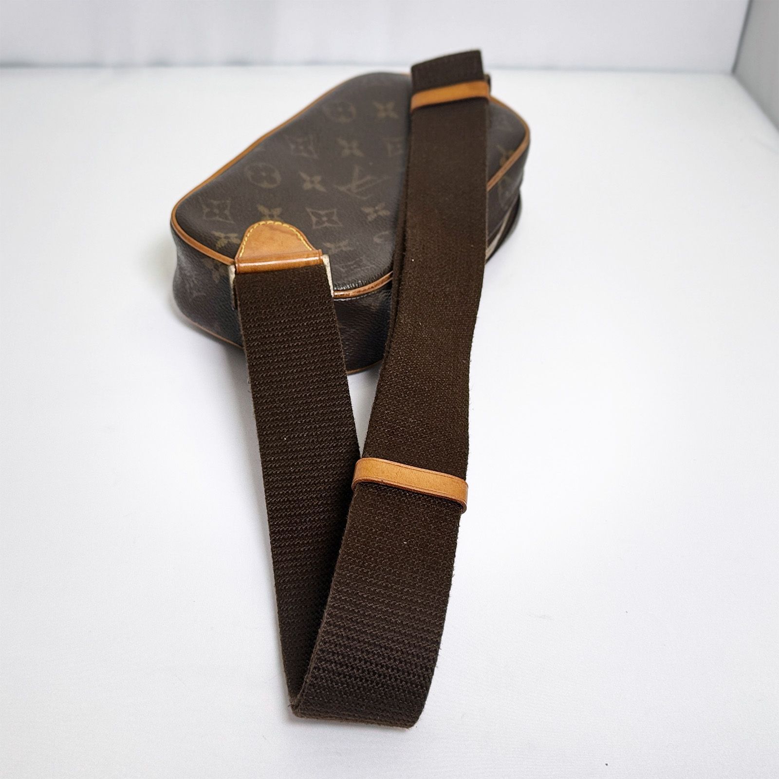 LOUIS VUITTON ルイヴィトン モノグラム ポシェット ガンジュ ボディバッグ ウェストポーチ ユニセックス m0046