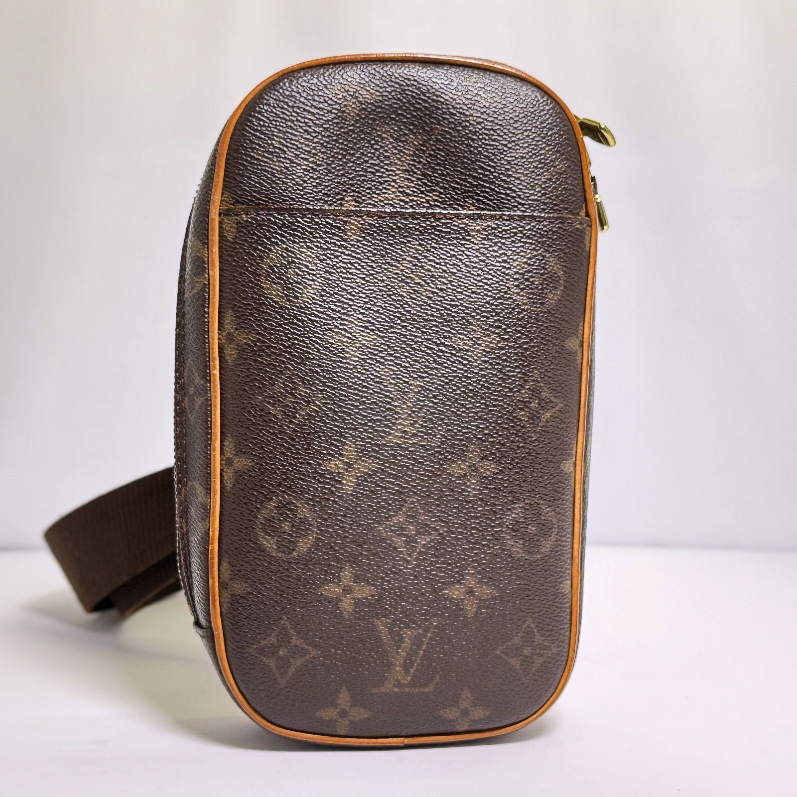 LOUIS VUITTON ルイヴィトン モノグラム ポシェット ガンジュ ボディバッグ ウェストポーチ ユニセックス m0046