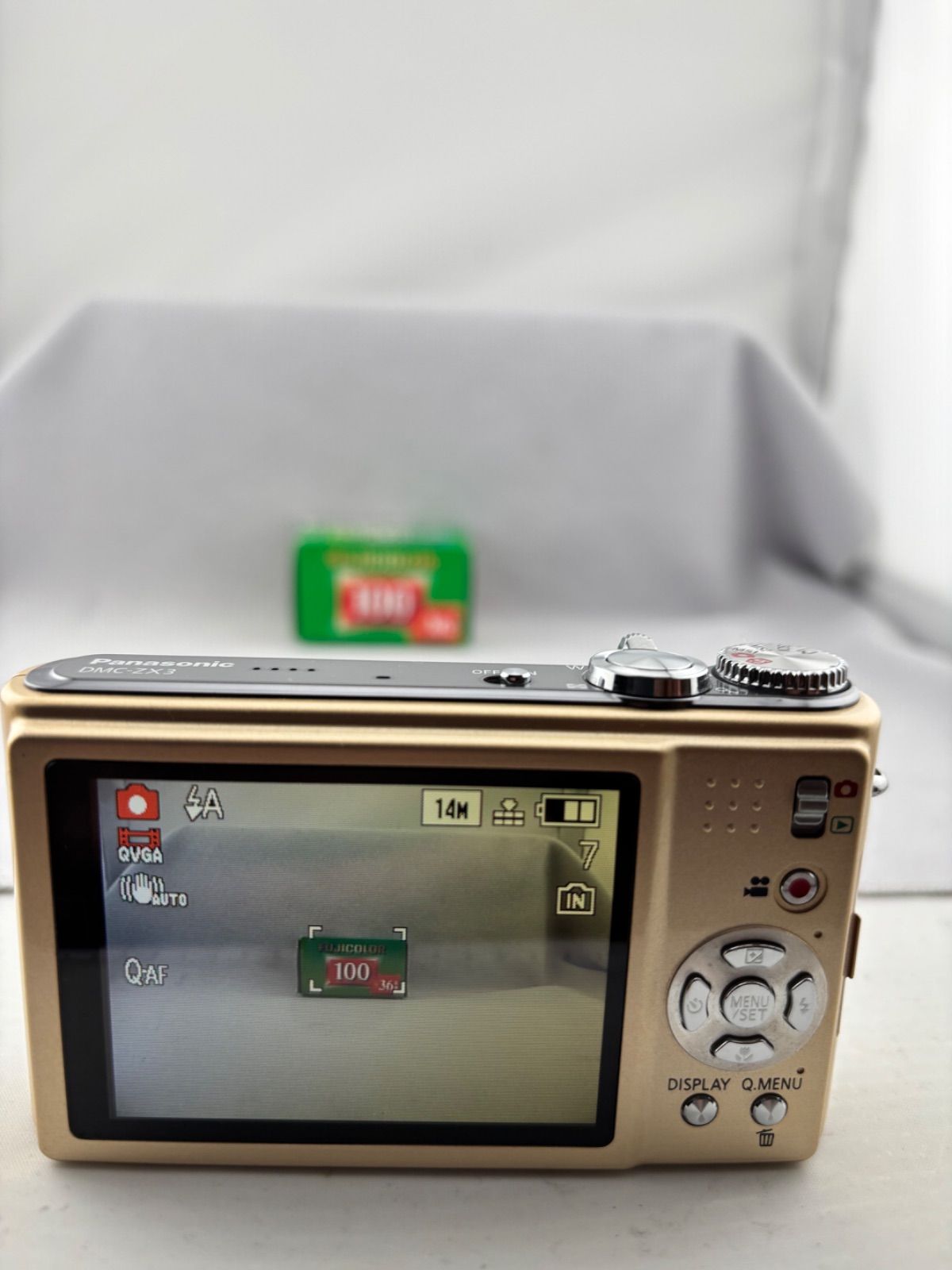 2123【美品、動作確認済み】 Panasonic LUMIX DMC-ZX3 ゴールド