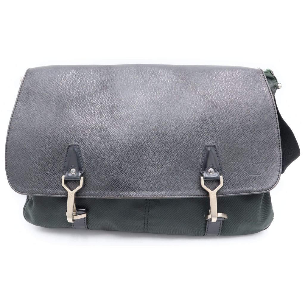 LOUIS VUITTON (ルイヴィトン) タイガ デルスー キャンバス レザー メッセンジャーバッグ ショルダーバッグ エピセア グリーン M30164 14,850円