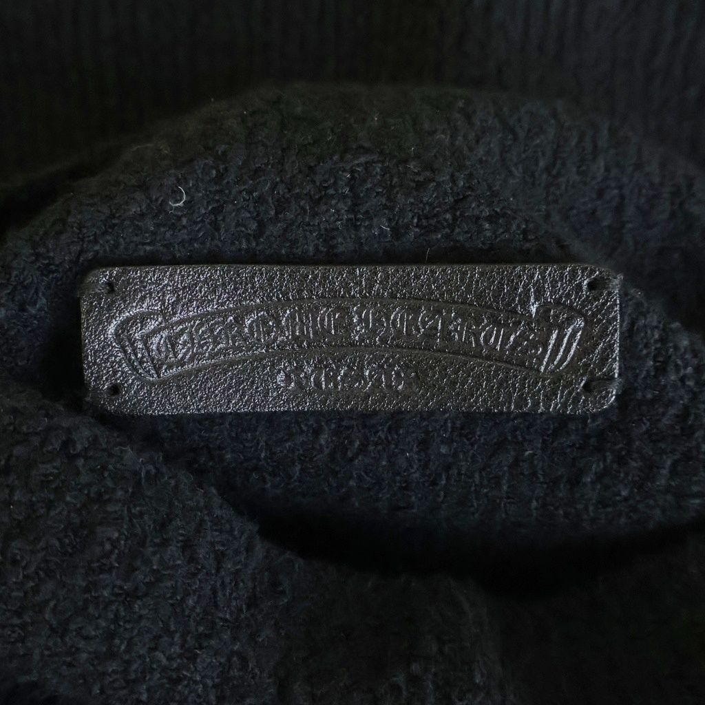 CHROME HEARTS クロムハーツ WAITING ROOM HD PLVR クロスパッチ付きスウェット ブラック ‐ CHROME HEARTS (クロムハーツ) WAITING ROOM HD PLVR クロスパッチ付き