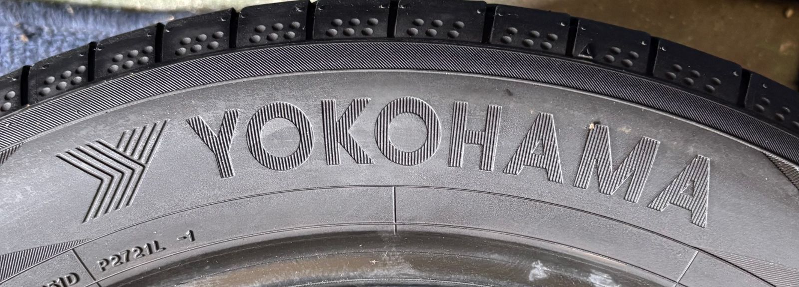 ☆送料無料☆【2023年製造】【溝6.5分山】YOKOHAMA BluEarth-GT ４本 205/55R17 ASP3772