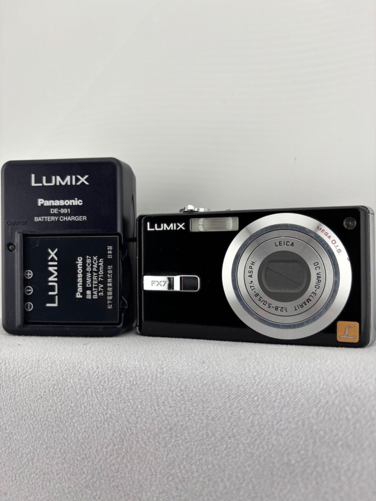 2126【美品、動作確認済み】 Panasonic LUMIX DMC-FX7 ブラック