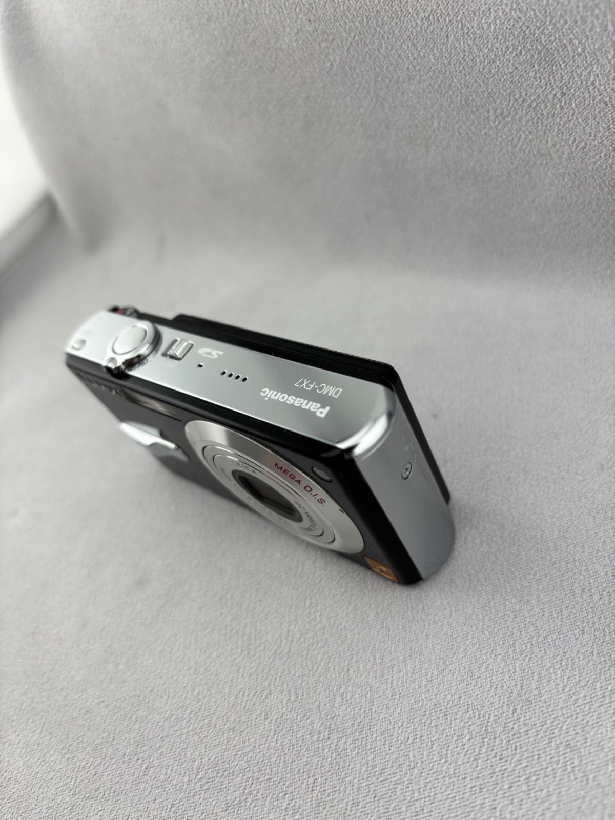 2126【美品、動作確認済み】 Panasonic LUMIX DMC-FX7 ブラック