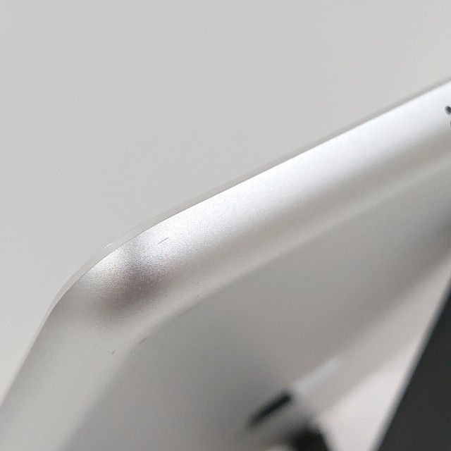 iPad Air Wi-Fi + Cellular 16GB au シルバー 送料無料 本体 c21754