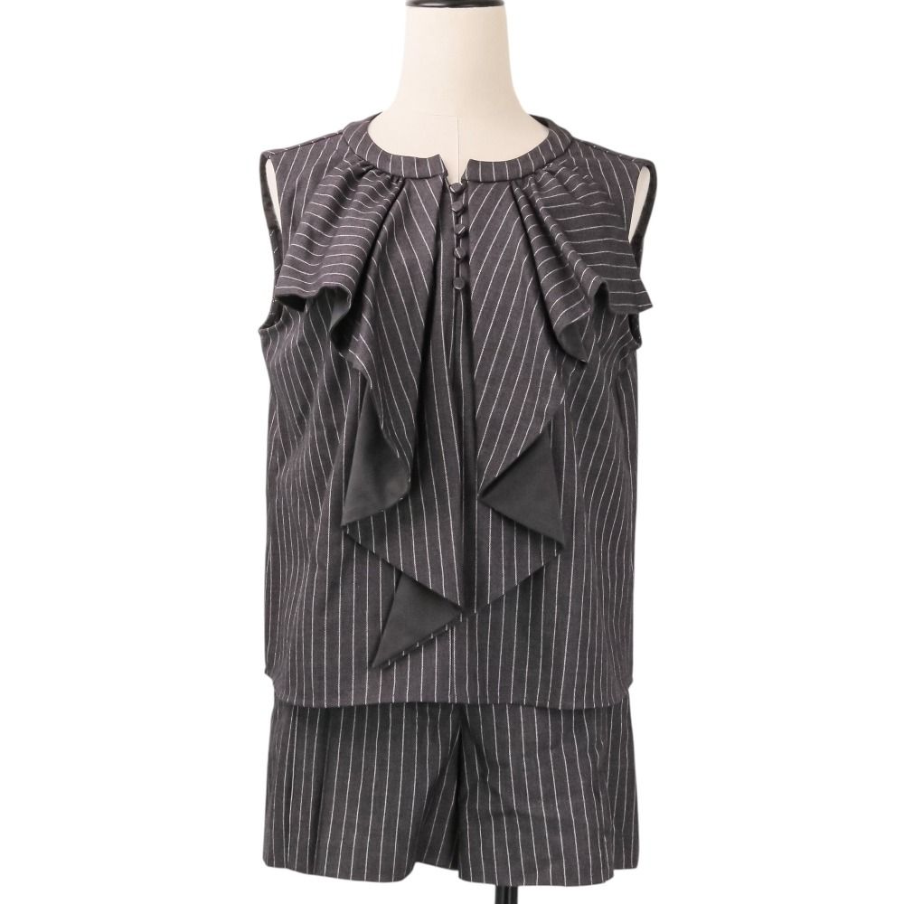 美品 Herlipto ハーリップトゥ Fleurine Ruffle Blouse ブラウス Double Tuck Front Shorts ショートパンツ セットアップ S グレー レディース 古着 中古 USED