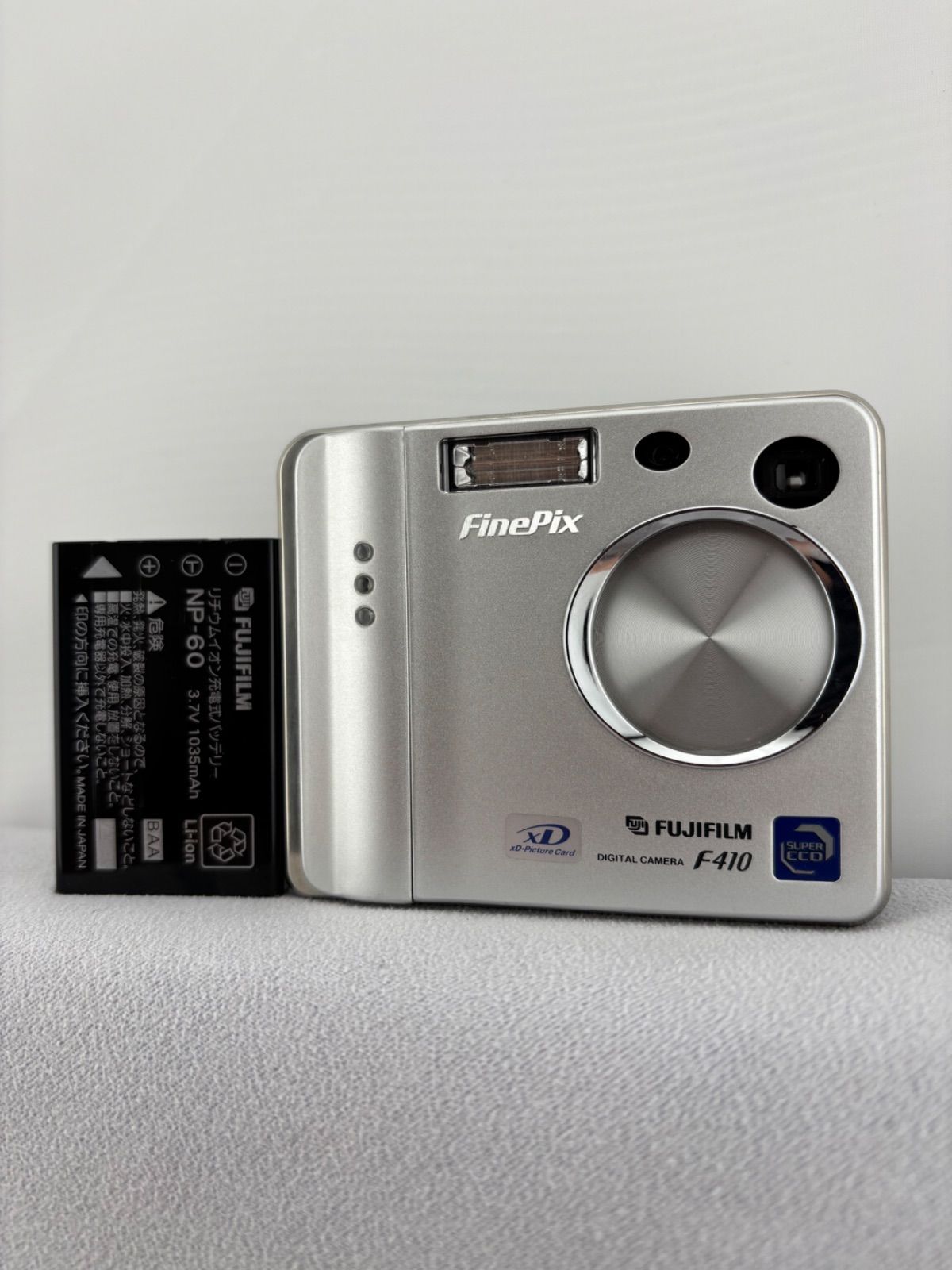 2105【美品、動作確認済み】 FUJIFILM FinePix F410 シルバー 富士