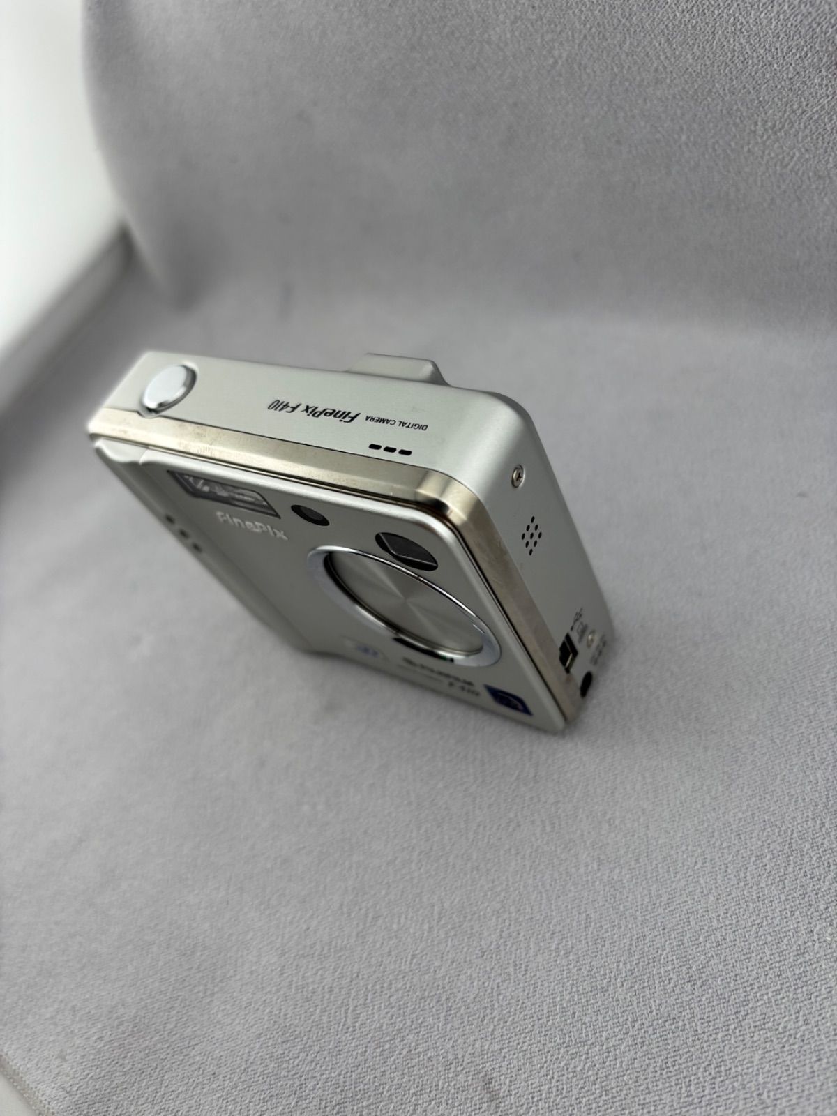 2105【美品、動作確認済み】 FUJIFILM FinePix F410 シルバー 富士