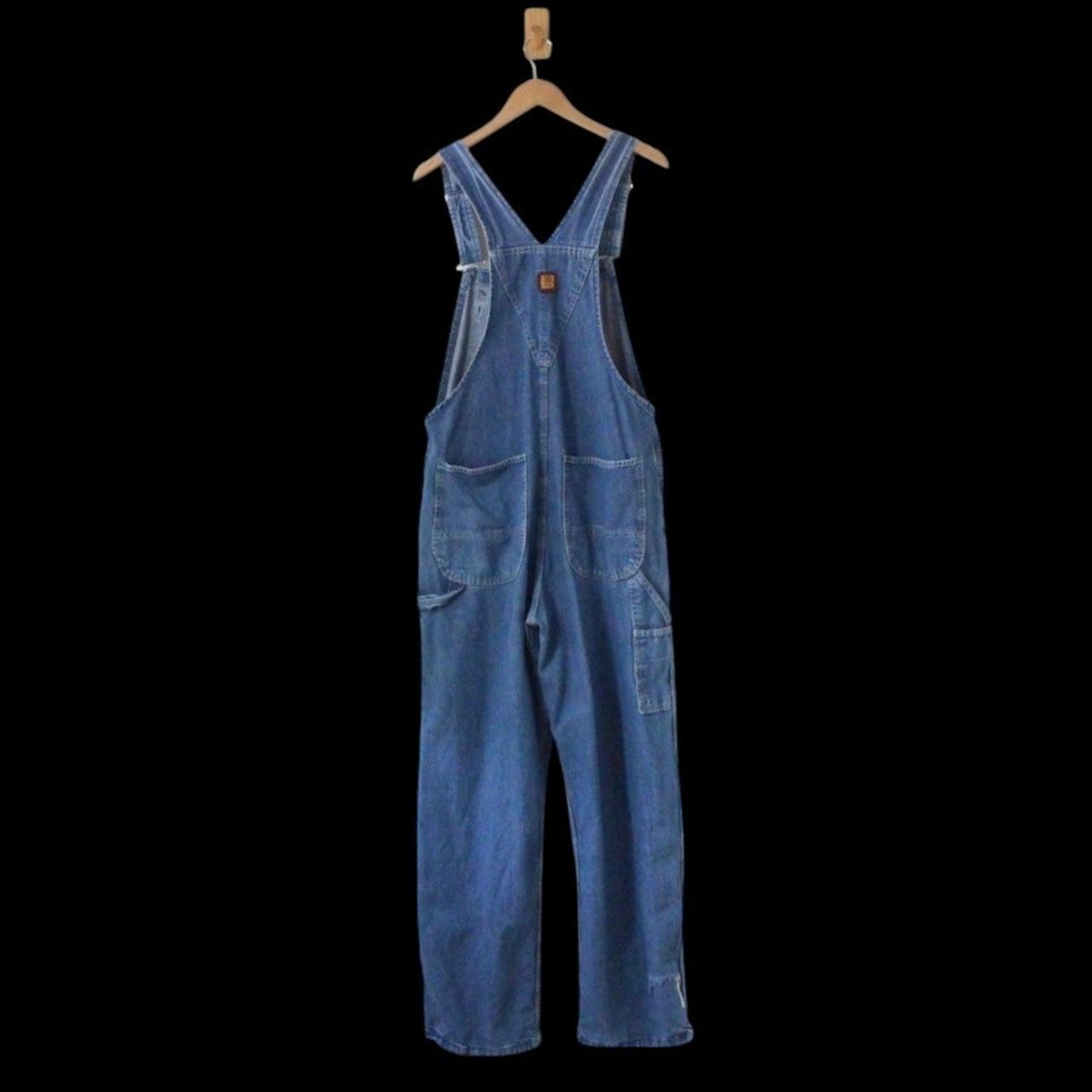 https://assets.mercari-shops-static.com/-/large/plain/2JUi4drJME2bnQQv6DcQ2V.jpg@jpg