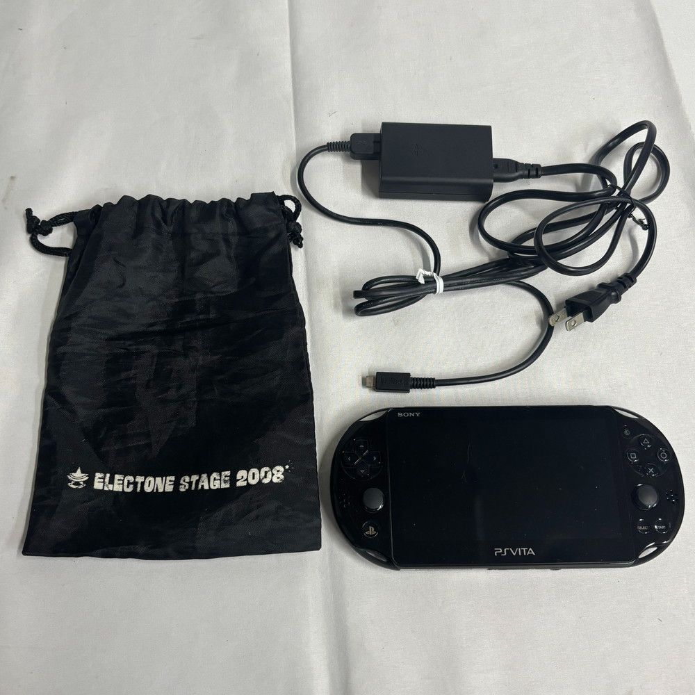 1242◆ゲーム機 PSVITA PCH-2000 本体 ブラック SONY 充電器付き 動作確認済み